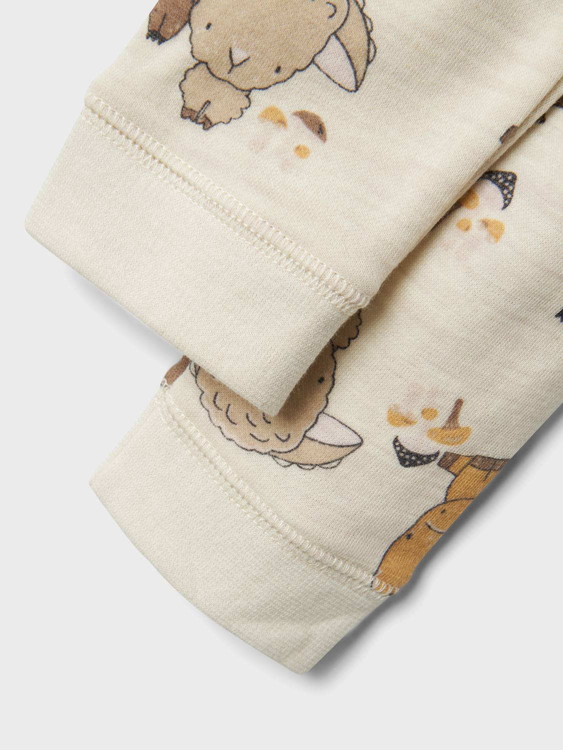 model_shot-front_full